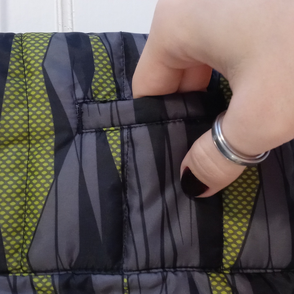 💚Puma💚 - Black/Gray/Green Camouflage Vest - Picture 6 of 13